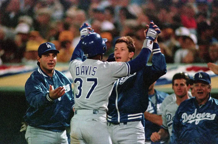 Framed Print : Orel Hershiser and Mike Scioscia Greeting Mike Davis Framed Print : Orel Hershiser and Mike Scioscia Greeting Mike Davis