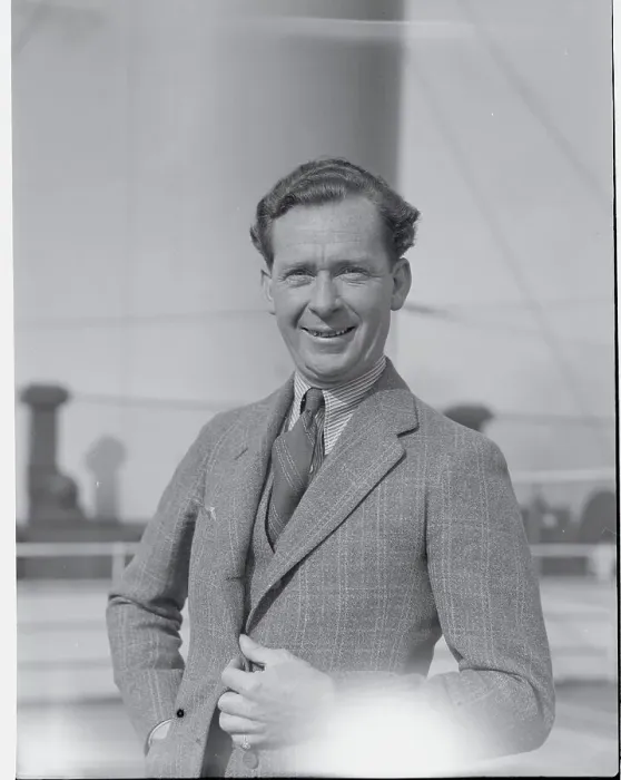 Framed Print : Organist Eddie Horton