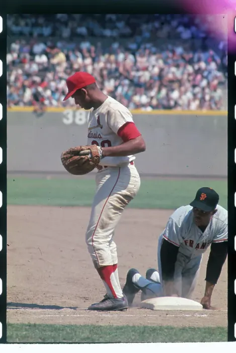 Framed Print : Orlando Cepeda with Catchers Mitt for Upcoming Play Framed Print : Orlando Cepeda with Catchers Mitt for Upcoming Play