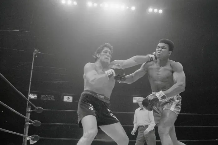 Framed Print : Oscar Bonavena Punching Muhammad Ali Framed Print : Oscar Bonavena Punching Muhammad Ali