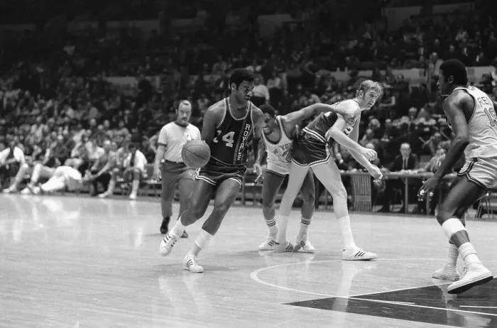 Framed Print : Oscar Robertson in Basketball Action Framed Print : Oscar Robertson in Basketball Action