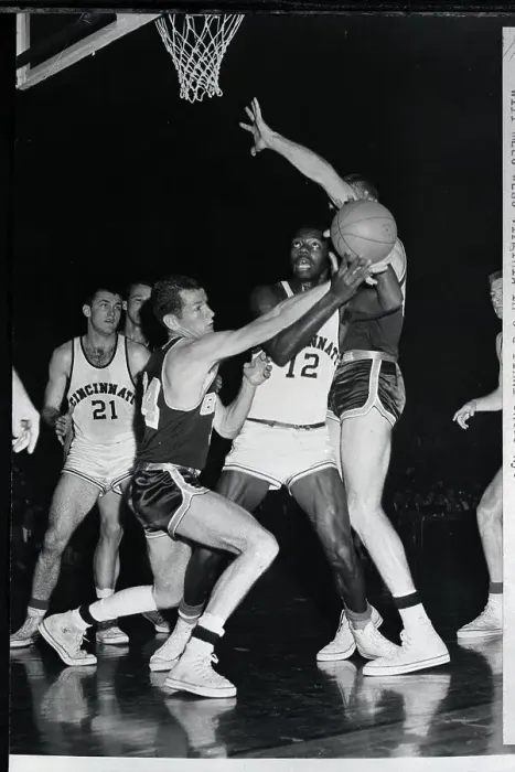 Framed Print : Oscar Robertson in Basketball Action Framed Print : Oscar Robertson in Basketball Action