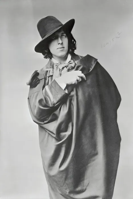 Framed Print : Oscar Wilde in Cape and Hat Framed Print : Oscar Wilde in Cape and Hat