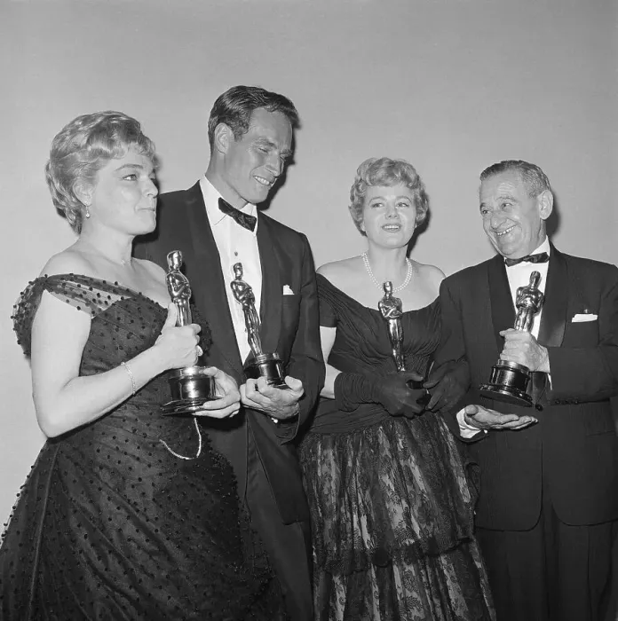 Framed Print : Oscar Winners Posing with Their Trophies Framed Print : Oscar Winners Posing with Their Trophies