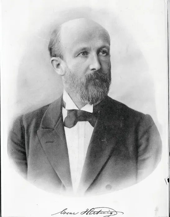 Framed Print : Oskar Hertwig