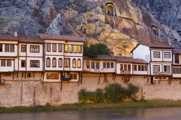 Framed Print : Ottoman houses on the Yesilirmak river, Amasya, Black Sea Region, Turkey Framed Print : Ottoman houses on the Yesilirmak river, Amasya, Black Sea Region, Turkey