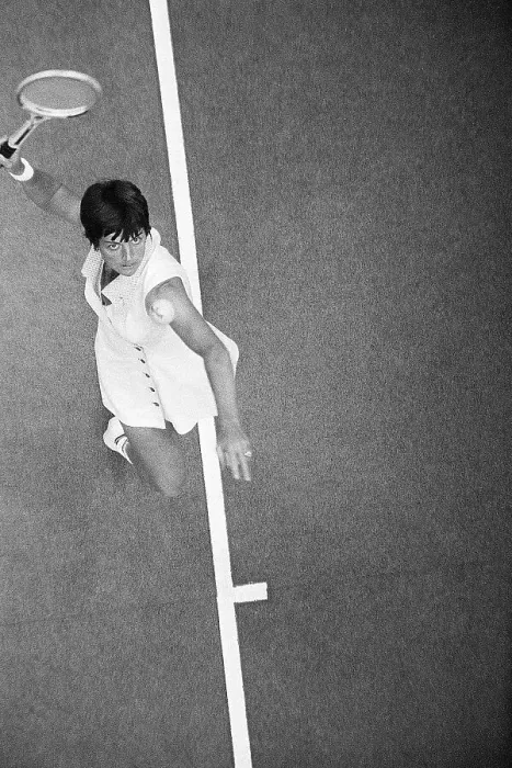 Framed Print : Overhead of Margaret Court Serving Framed Print : Overhead of Margaret Court Serving