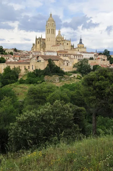 Framed Print : Overlooking the city and cathedral, Segovia, Unesco World Heritage Site, Castile and Leon or Castilia y Leon, Spain, Europe Framed Print : Overlooking the city and cathedral, Segovia, Unesco World Heritage Site, Castile and Leon or Castilia y Leon, Spain, Europe