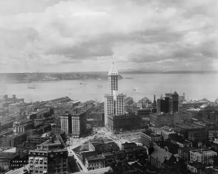 Framed Print : Overview of Harbor and Architecture of Seattle Framed Print : Overview of Harbor and Architecture of Seattle