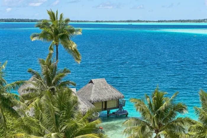 Framed Print : Overwater bungalow, South Pacific, Bora Bora, French Polynesia Framed Print : Overwater bungalow, South Pacific, Bora Bora, French Polynesia