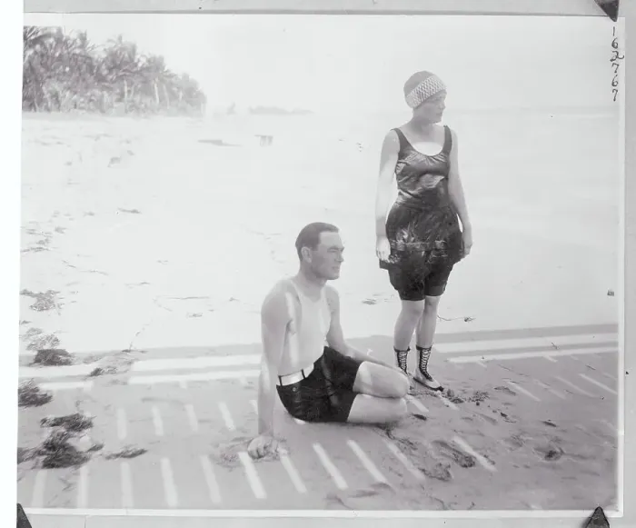 Framed Print : Owen Moore Relaxing with His Wife Framed Print : Owen Moore Relaxing with His Wife