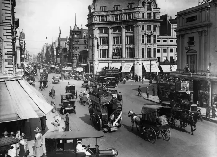 Framed Print : Oxford St Traffic Framed Print : Oxford St Traffic