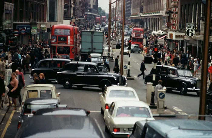 Framed Print : Oxford Street, London Framed Print : Oxford Street, London