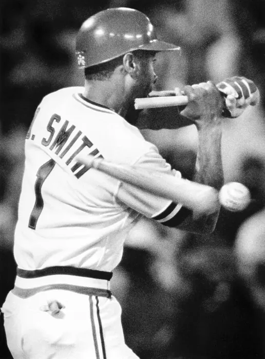 Framed Print : Ozzie Smith with Broken Bat On Swing Framed Print : Ozzie Smith with Broken Bat On Swing
