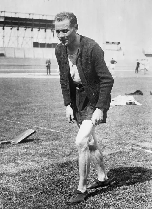 Framed Print : Paavo Nurmi of Finland at Olympics Framed Print : Paavo Nurmi of Finland at Olympics