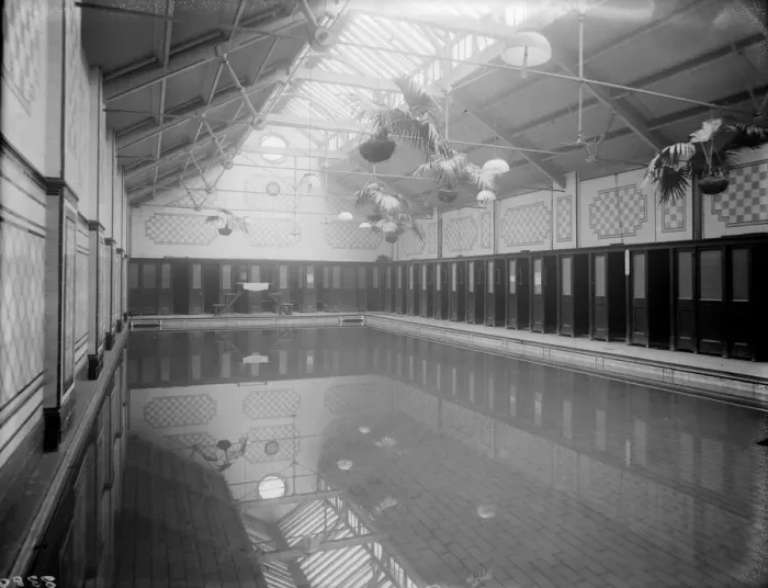 Framed Print : Paddington Pool Framed Print : Paddington Pool