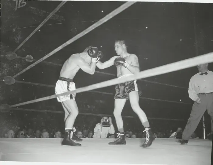 Framed Print : Paddy Young and Bobo Olson Boxing Framed Print : Paddy Young and Bobo Olson Boxing