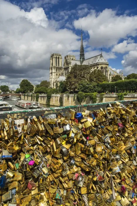 Framed Print : Padlocks of Love, Paris, France Framed Print : Padlocks of Love, Paris, France