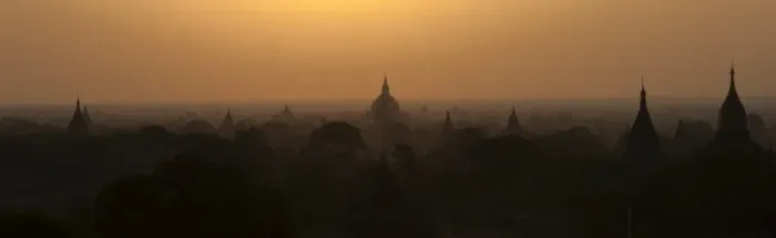Framed Print : Pagoda filed in Bagan Framed Print : Pagoda filed in Bagan