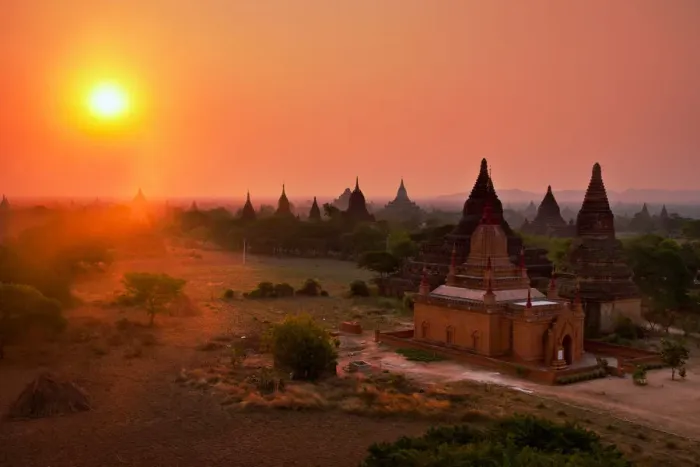 Framed Print : Many pagodas in Bagan Framed Print : Many pagodas in Bagan