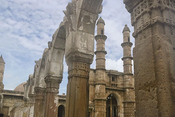 A pair of Minars at Juma Masjid