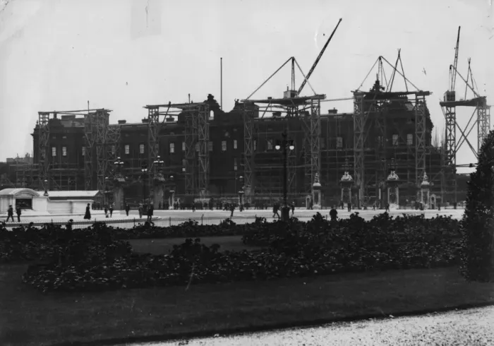 Framed Print : Palace Scaffold Framed Print : Palace Scaffold