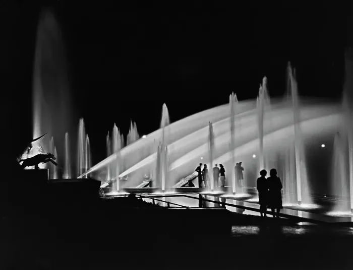 Framed Print : Palais De Chaillot By Night Framed Print : Palais De Chaillot By Night