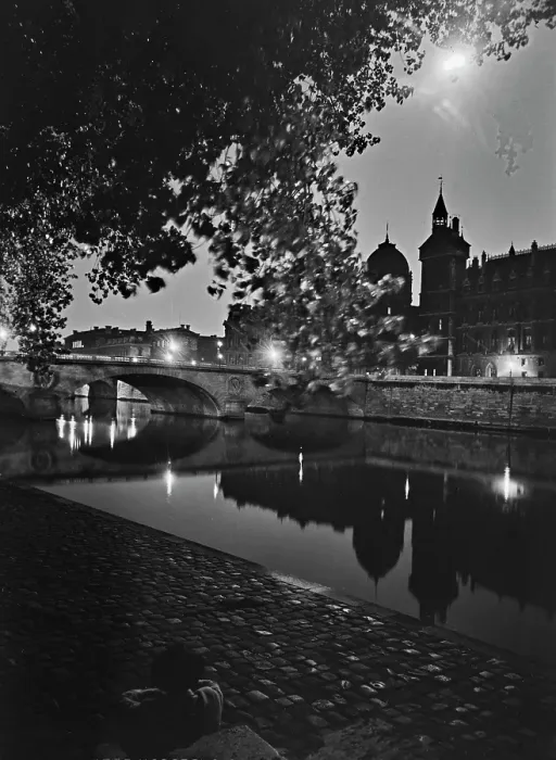 Framed Print : Palais De Justice By Night Framed Print : Palais De Justice By Night