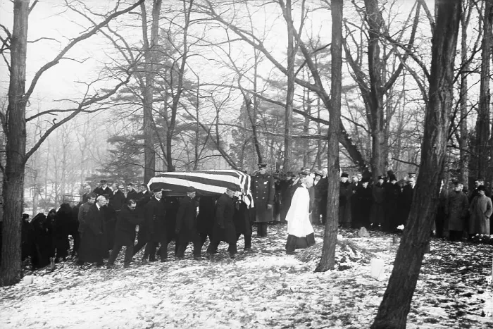 Framed Print : Pallbearers Carrying Roosevelt'S Casket
