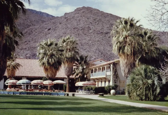 Framed Print : Palm Springs Hotel Framed Print : Palm Springs Hotel