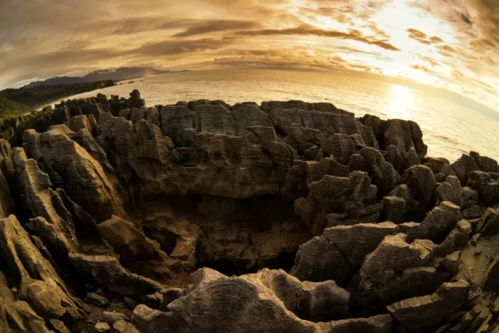 Framed Print : Pancake Rocks in the Paparoa National Park Framed Print : Pancake Rocks in the Paparoa National Park
