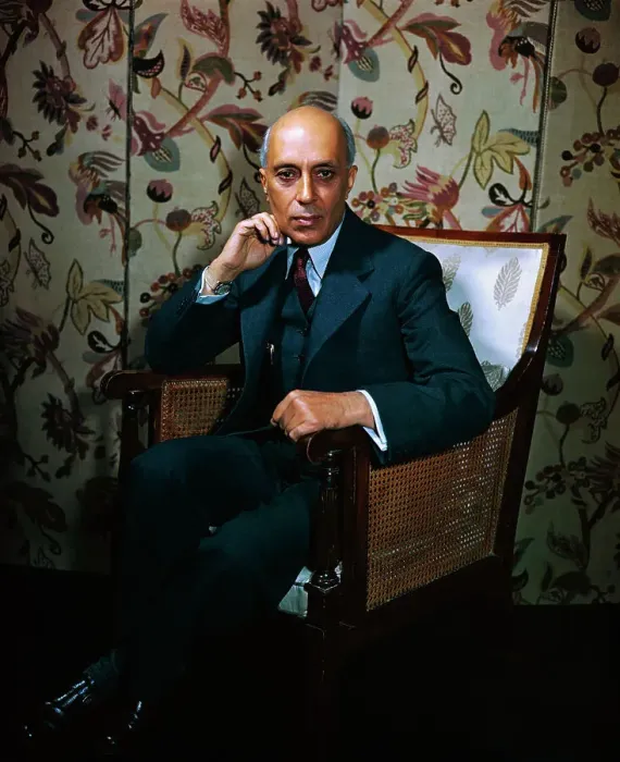 Framed Print : Pandit Jawaharlal Nehru Sitting for Portrait Framed Print : Pandit Jawaharlal Nehru Sitting for Portrait
