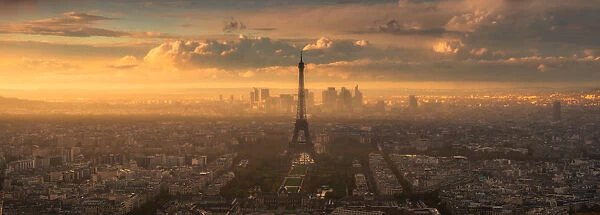 Panorama view of eiffel tower at sunset
