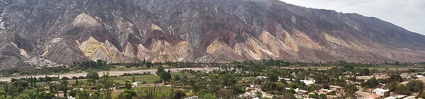Panorama view of Maimara Cemetery and Painters Palette mountain range