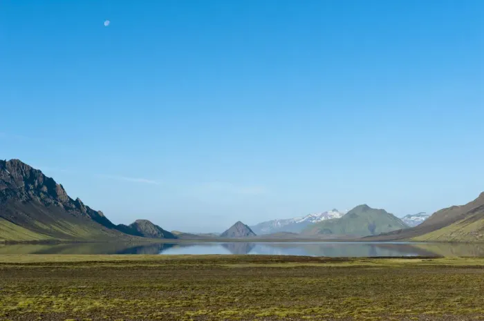 Framed Print : Panoramic mountain landscape at Alftavatn lake, Laugavegur trekking route, Highlands, Sudurland, Iceland Framed Print : Panoramic mountain landscape at Alftavatn lake, Laugavegur trekking route, Highlands, Sudurland, Iceland