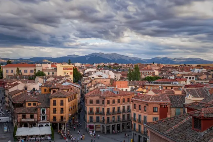 Framed Print : Panoramic view of Segovia illuminated by the setting sun, Spain Framed Print : Panoramic view of Segovia illuminated by the setting sun, Spain