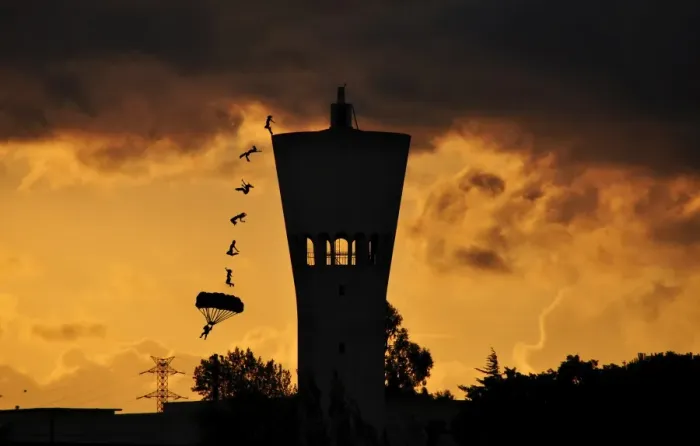 Framed Print : Parachute sequence Framed Print : Parachute sequence