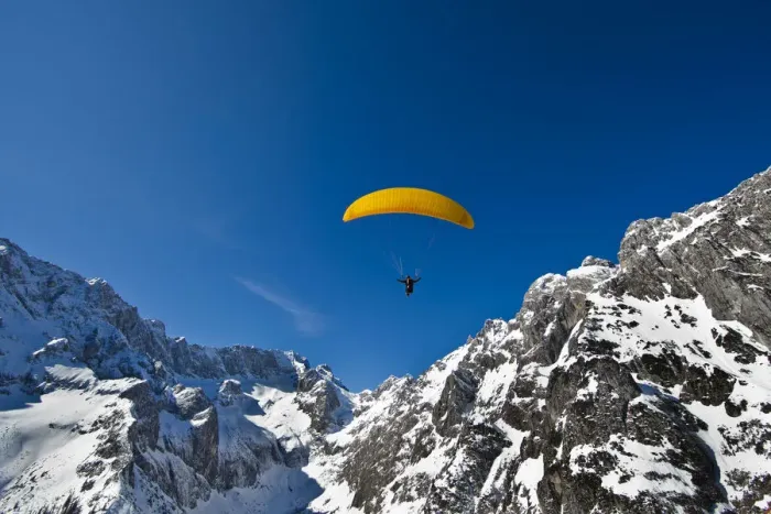 Framed Print : Paraglider, Hollental or Hell Valley, Hollentalferner glacier, Waxensteinkamm crest, Zugspitze mountain, Wetterstein mountains, Grainau, Werdenfelser Land, Bavaria, Germany