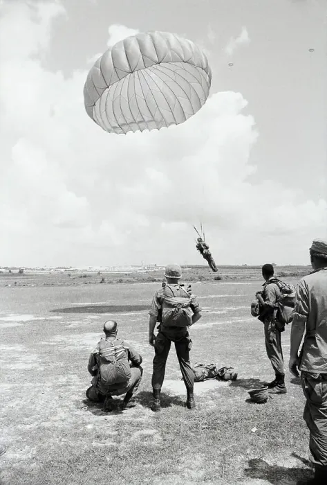Framed Print : Paratrooper Landing Parachute Jump Framed Print : Paratrooper Landing Parachute Jump
