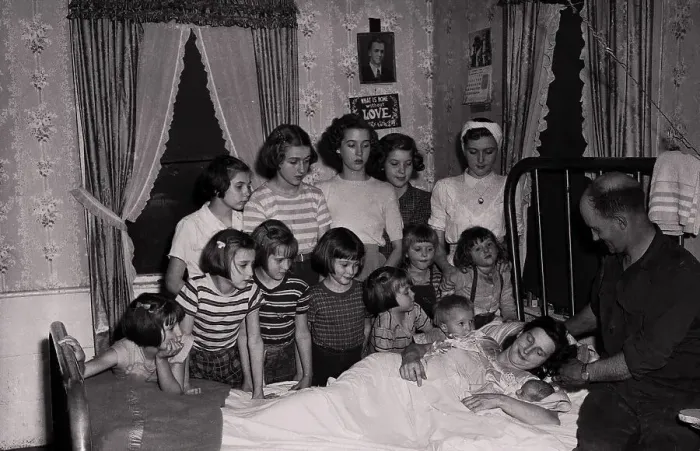 Framed Print : Parents with 14 Children
