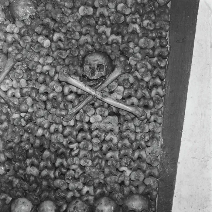 Framed Print : Paris Catacombs Framed Print : Paris Catacombs