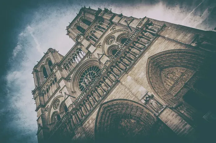Framed Print : Paris Notre Dame retro photo Framed Print : Paris Notre Dame retro photo