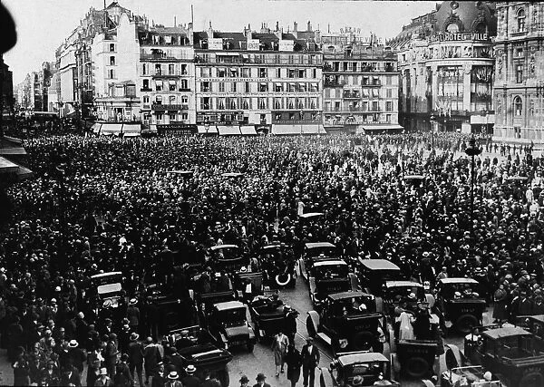 Paris Parade For Lindbergh