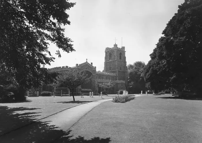 Framed Print : Parish Church Luton Framed Print : Parish Church Luton