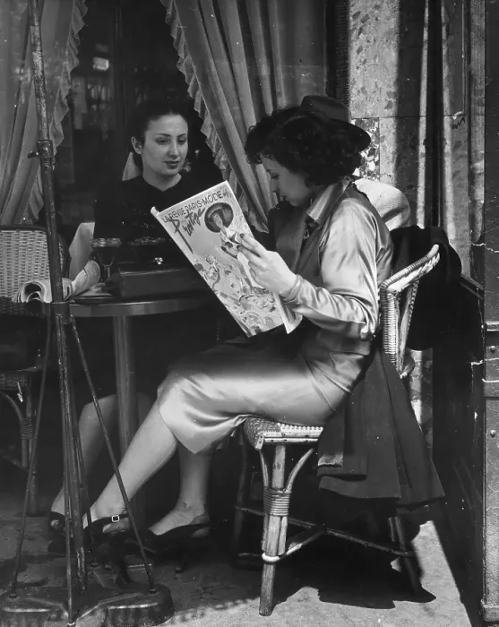 Framed Print : Parisian Ladies Framed Print : Parisian Ladies