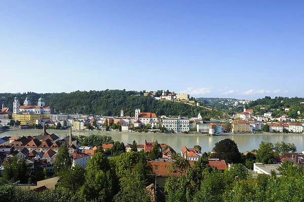 Passau, view over the Inn River with St. Stephens Cathedral, Church of St. Michael and Veste Oberhaus fortress, Lower Bavaria, Bavaria, Germany, Europe, PublicGround