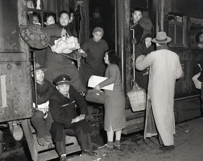 Framed Print : Passengers Boarding Crowded Train Framed Print : Passengers Boarding Crowded Train