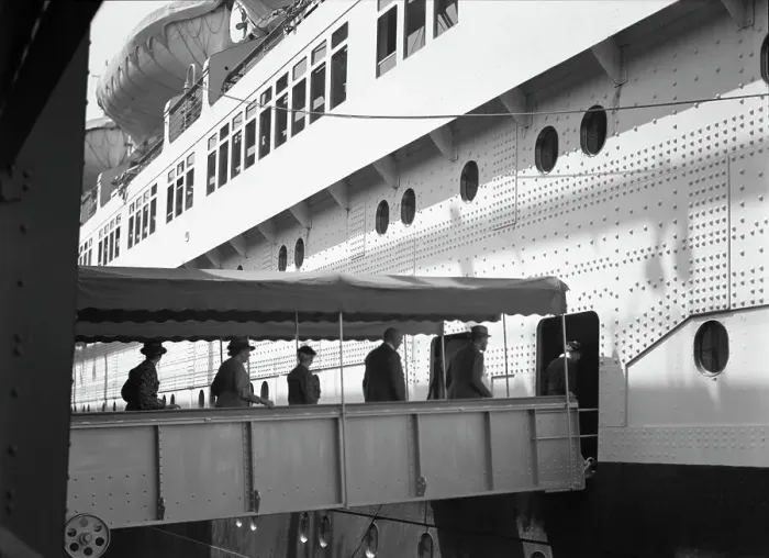 Framed Print : Passengers Boarding the Queen Mary Framed Print : Passengers Boarding the Queen Mary