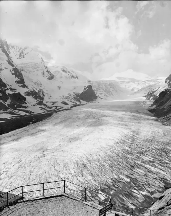 Framed Print : Pasterzen Glacier Framed Print : Pasterzen Glacier