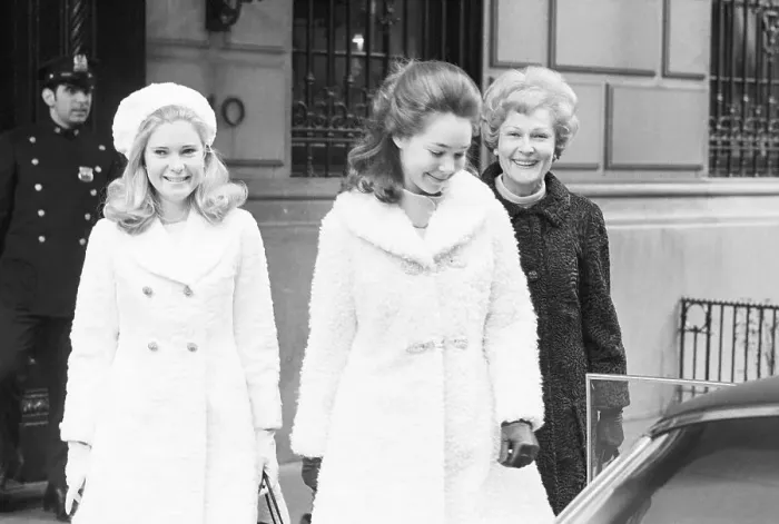Framed Print : Pat Nixon With Daughters Framed Print : Pat Nixon With Daughters